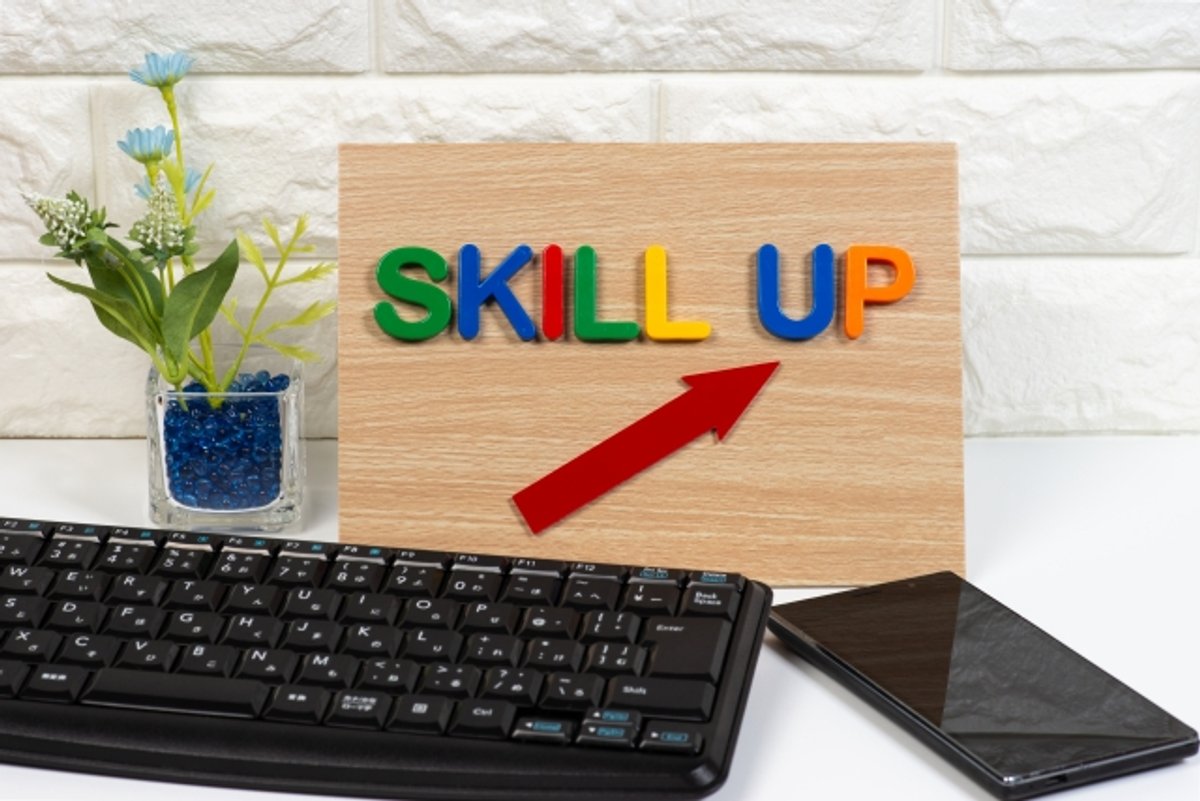 【2025年最新】AI画像生成の技術的基盤を理解する:Deep Learningから拡散モデルまでの仕組みと進化